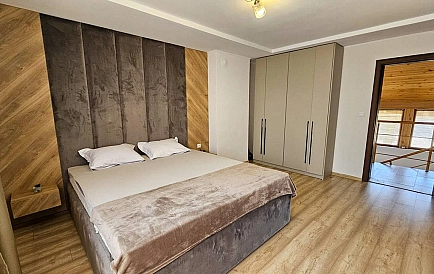 ID 15651 Zweistöckiges Haus in Aleksandrovo Foto 9