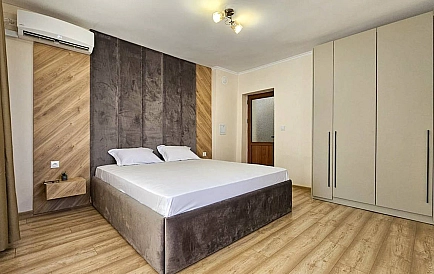ID 15651 Zweistöckiges Haus in Aleksandrovo Foto 4