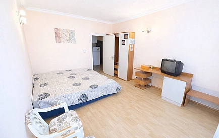 ID 15270 Drei-Zimmer-Wohnung in Alexandrov Residence Foto 3