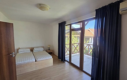 ID 16398 Reihenhaus in Sweti Wlas Foto 4
