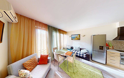 ID 14947 Амбер Бич Foto 1 