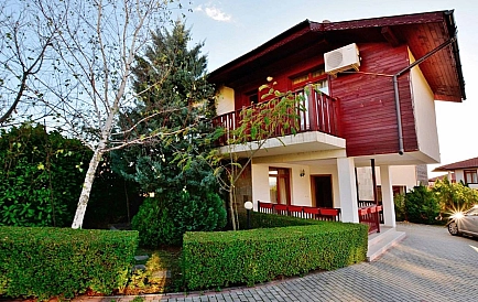 ID 15337 Zweistöckiges Haus im Dorf Kosharitsa Foto 6