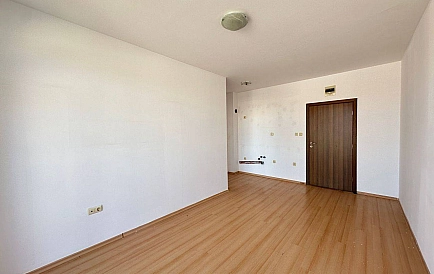 ID 14476 Zweizimmerwohnung in Sunny Day 6 Foto 2