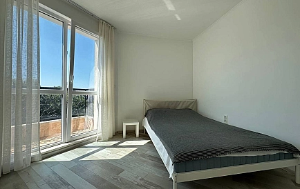 ID 16097 Drei-Zimmer-Wohnung in Izida Palace Foto 4
