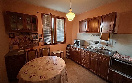 ID 15278 Dreistöckiges Haus in Kosharitsa Foto 3