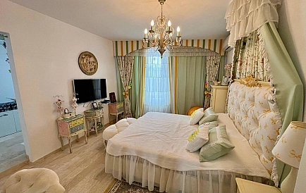 ID 15171 Fünfzimmer-Penthouse in Rich 1 Foto 3