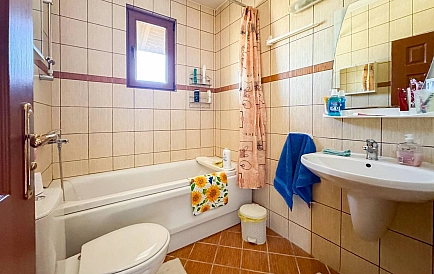 ID 14756 Zweistöckiges Haus in Pomorie Foto 3