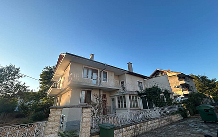 ID 15278 Dreistöckiges Haus in Kosharitsa Foto 1 