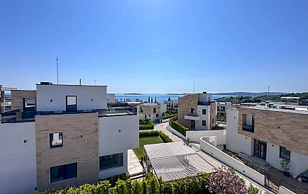 ID 10457 Häuser in Chernomorets Foto 6