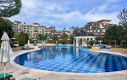 ID 12000 Vierzimmerwohnung in Poseidon Foto 1 