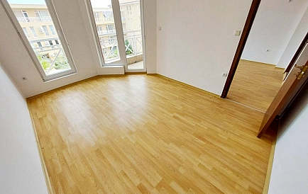 ID 13025 Zweizimmerwohnung in Sunny Day 6 Foto 3