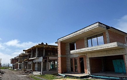 ID 13577 Häuser vom Bauträger in Celebrity Homes Foto 2