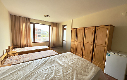 ID 13950 Vierzimmerwohnung in einem Wohngebäude Foto 1 