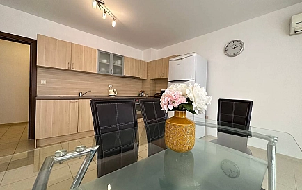 ID 14217 Zweizimmerwohnung in Pomorie Foto 9