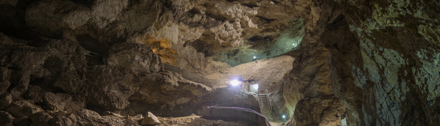 Höhle «Teufelsschlund» in der Trigrader Schlucht, Bulgarien