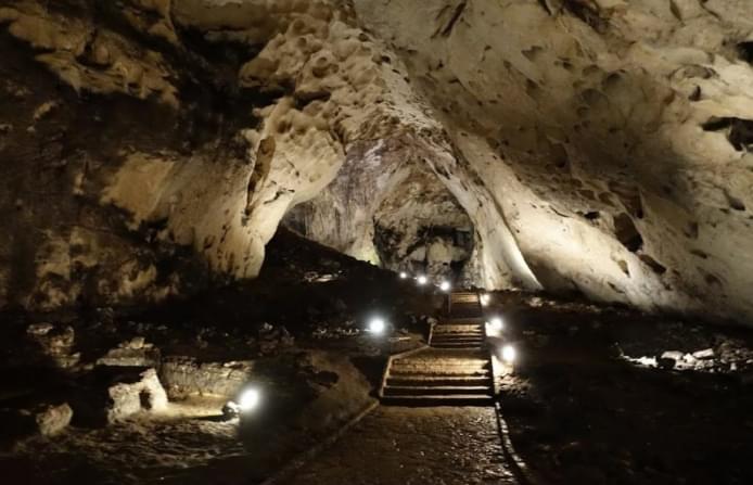 Magura-Höhle